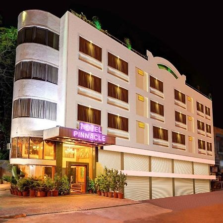 אחמדאבאד Hotel Pinnacle מראה חיצוני תמונה