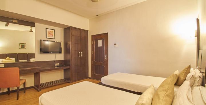 אחמדאבאד Hotel Pinnacle מראה חיצוני תמונה