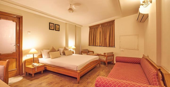 אחמדאבאד Hotel Pinnacle מראה חיצוני תמונה