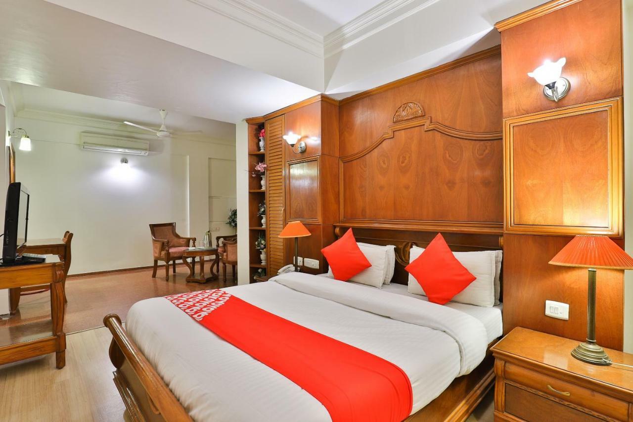 אחמדאבאד Hotel Pinnacle מראה חיצוני תמונה